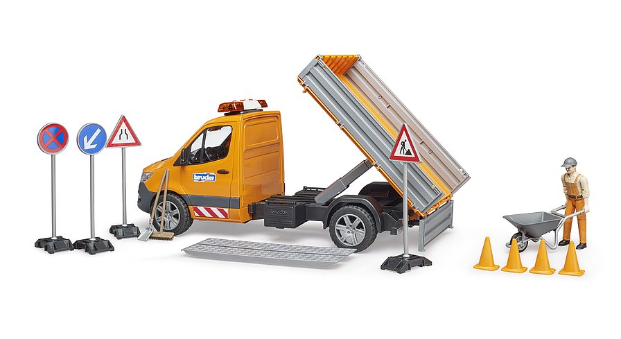 BRUDER 2677 MERCEDES BENZ Sprinter komunál s řidičem a příslušenstvím BR 2677