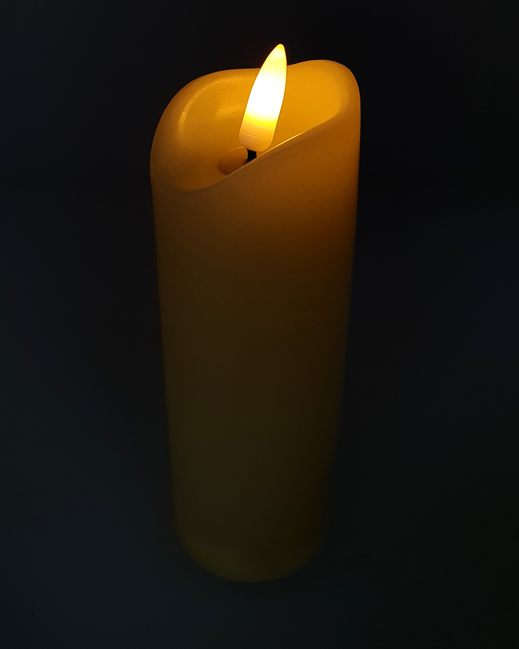 Svíčka LED vanilka HOME DECOR 5.3x15.5cm HD-107