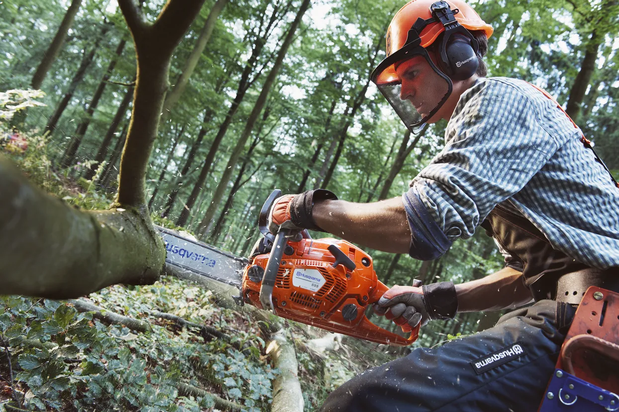 HUSQVARNA 555 řetězová pila benzin 9705012-15