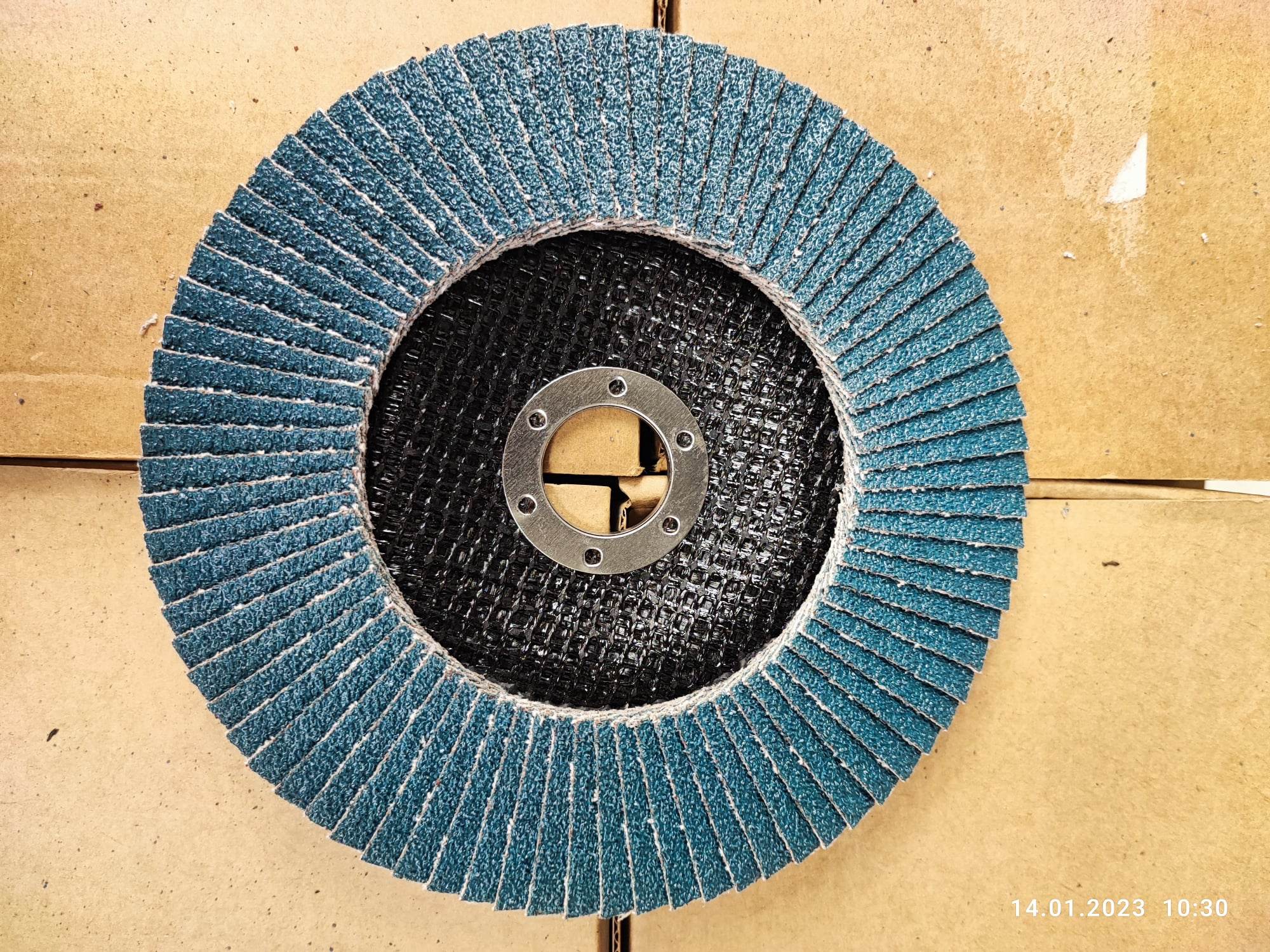 Lamelový kotouč 150mm, P40 Zirkon