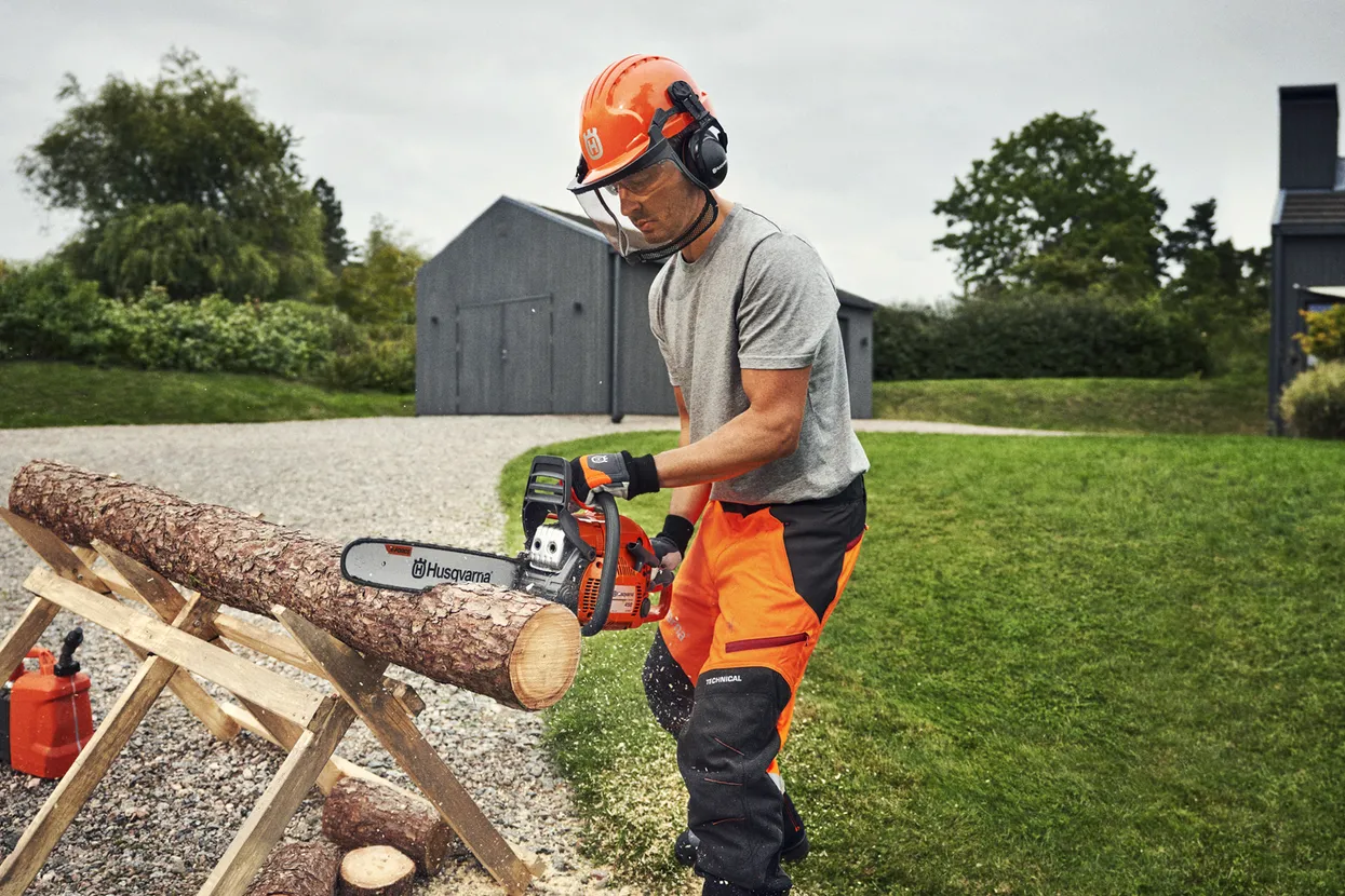 Husqvarna 440 pila řetězová 9705600-35