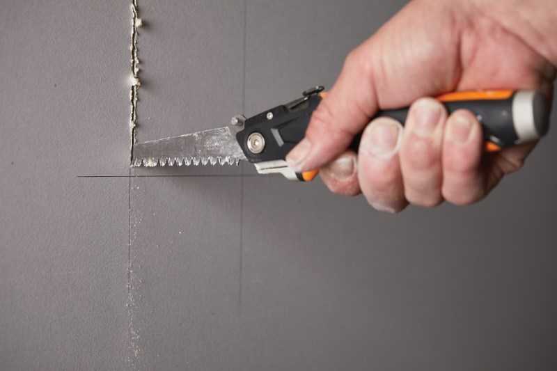 Nůž CarbonMax sádrokarton FISKARS 1027226