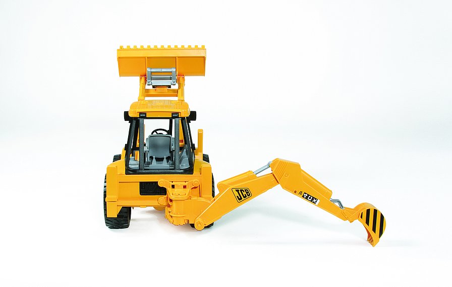 BRUDER 2428 JCB Žlutý BAG4CX s čelním nakladačem BR 2428