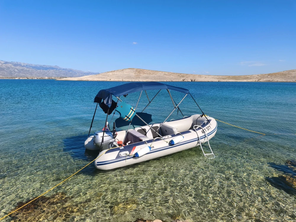 Honda HonWave T40 AE3 LG + motor Honda BF20 D3 SHU – EVA podlaha Storm Grey / Black – modrá stříška bimini 2026