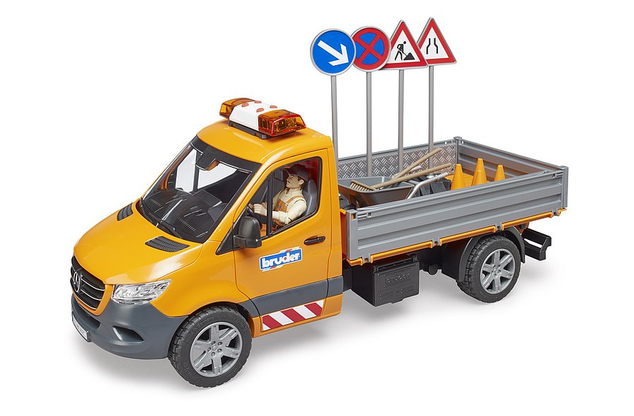 BRUDER 2677 MERCEDES BENZ Sprinter komunál s řidičem a příslušenstvím BR 2677