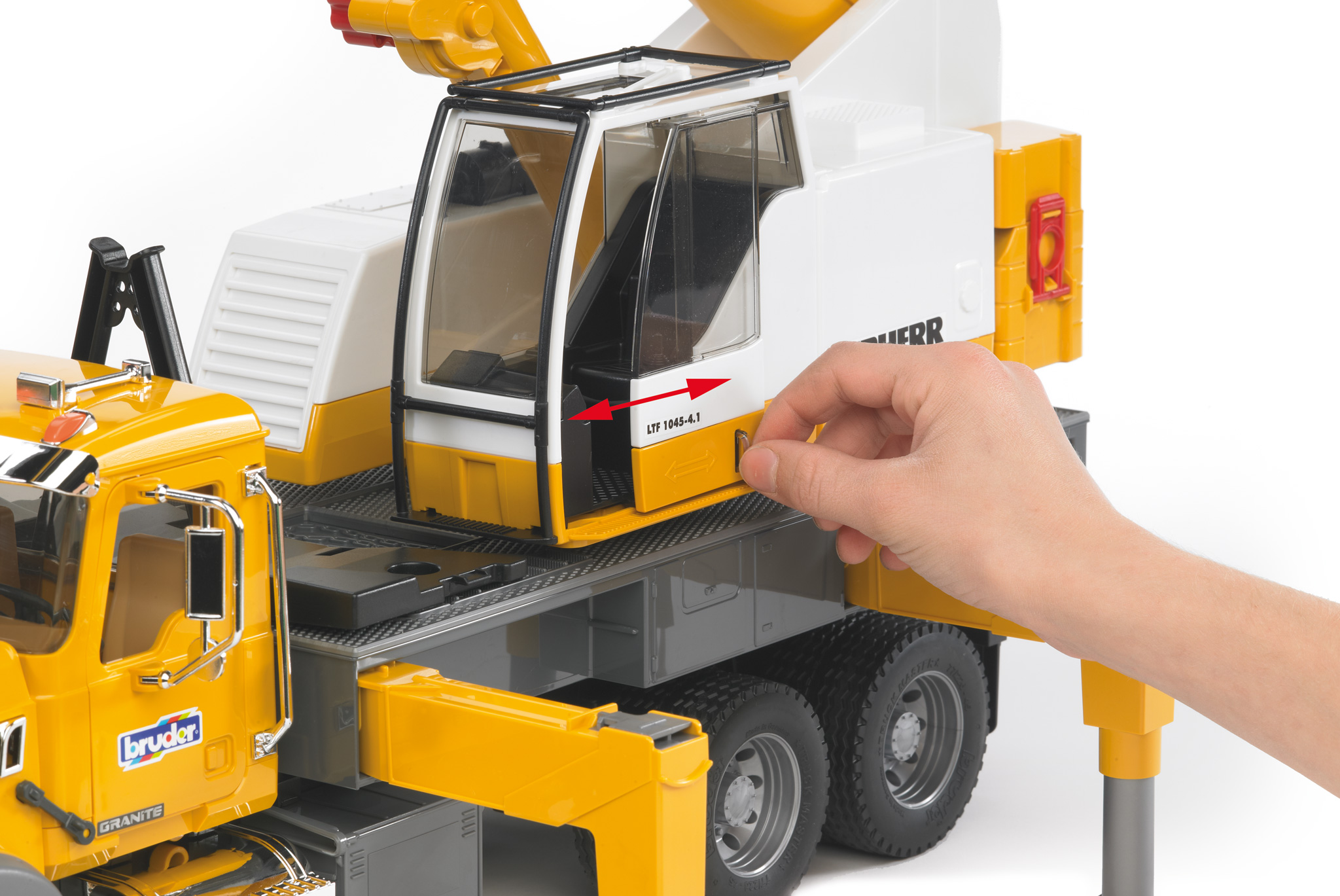 BRUDER 2818 Žlutý Jeřáb MACK Granite BR 2818