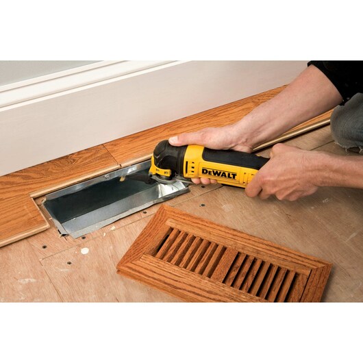 DeWALT DWE315KT-QS Oscilační Multibruska,el. +kufr+příslušenství