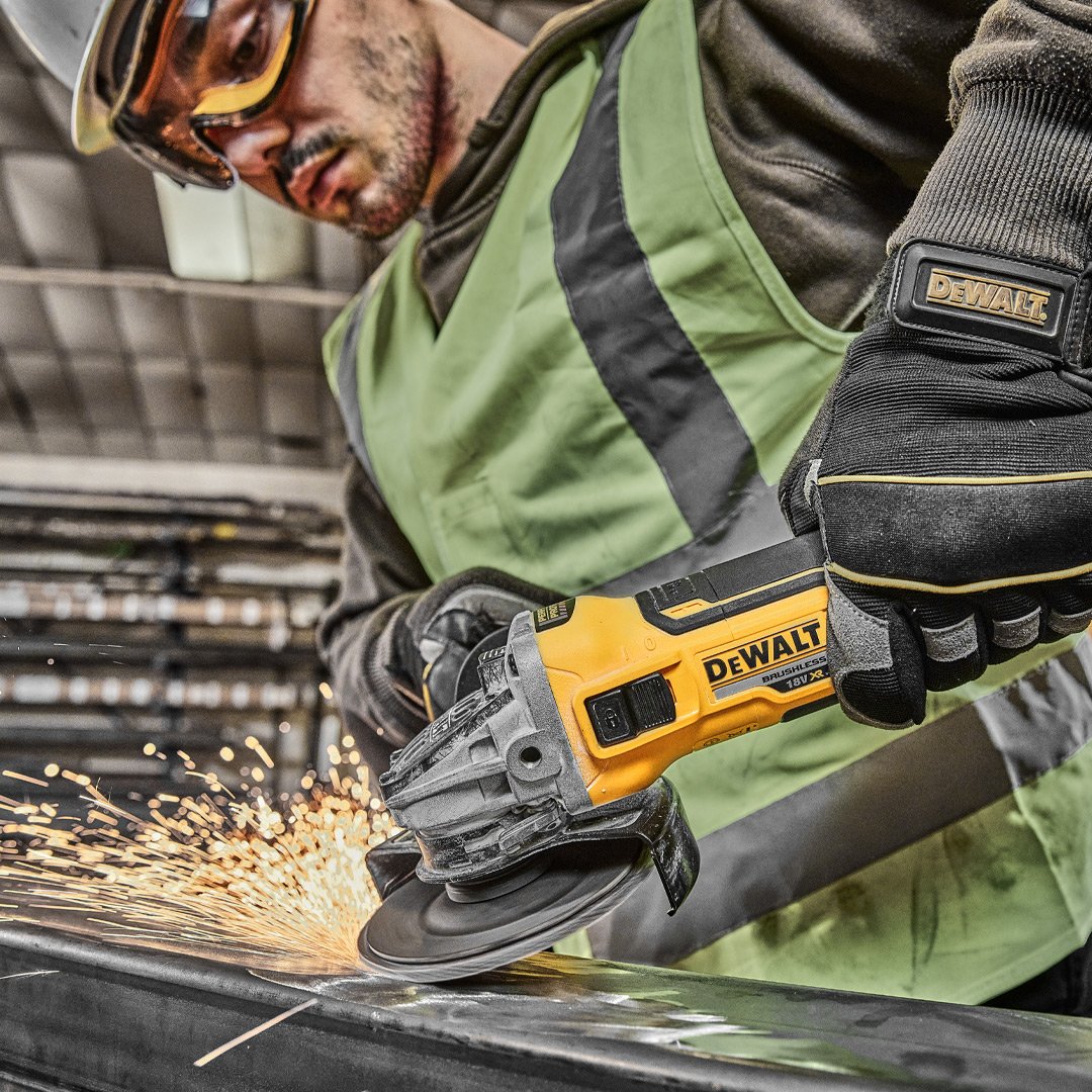 DeWalt DCG405H2T-QW 2x5Ah úhlová bruska PowerStack